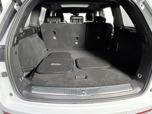 Used 2022 Jeep Grand Cherokee Overland w/ Luxury Tech Group IV image 26