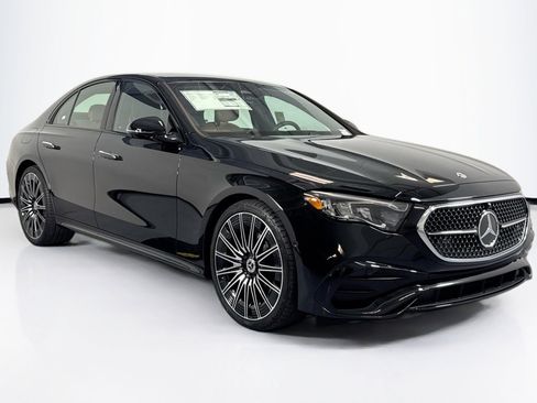 New 2026 Mercedes-Benz E 450 4MATIC Sedan image 3
