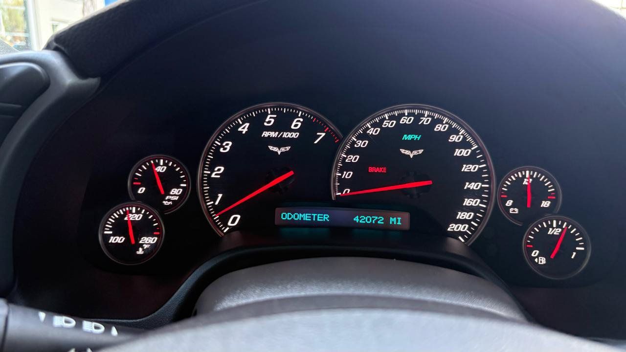 Used 2007 Chevrolet Corvette Coupe RWD image 24
