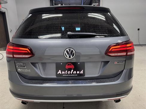 Used 2019 Volkswagen Golf Alltrack S image 5