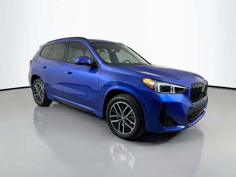 Used 2025 BMW X1 xDrive28i w/ Premium Package image 4