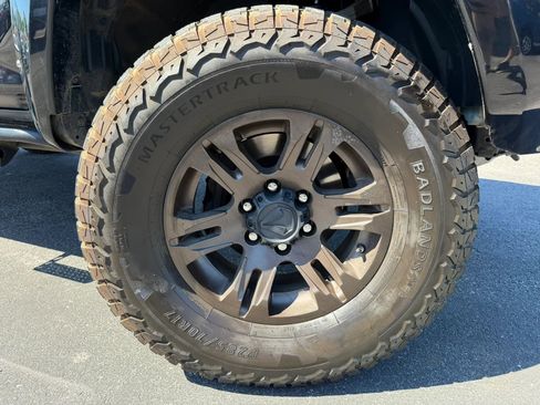 Used 2016 Toyota 4Runner SR5 AWD/4WD image 37