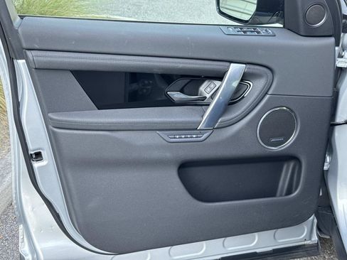 Certified 2025 Land Rover Discovery Sport S image 19