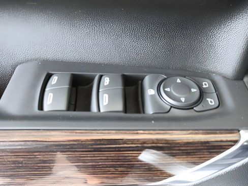 Used 2021 GMC Sierra 1500 Elevation image 12