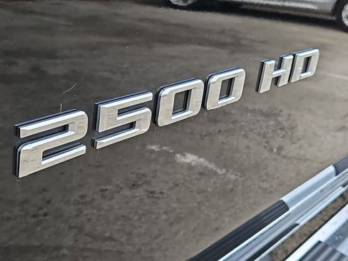 Used 2025 Chevrolet Silverado 2500 LT w/ Convenience Package image 13