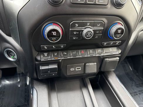 Used 2021 Chevrolet Silverado 2500 LTZ w/ LTZ Premium Package AWD/4WD image 22
