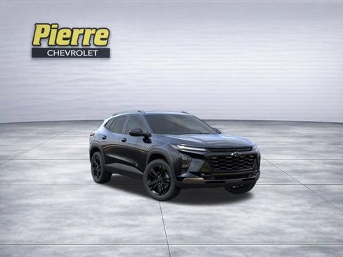 New 2026 Chevrolet Trax ACTIV w/ Sunroof Package FWD image 1