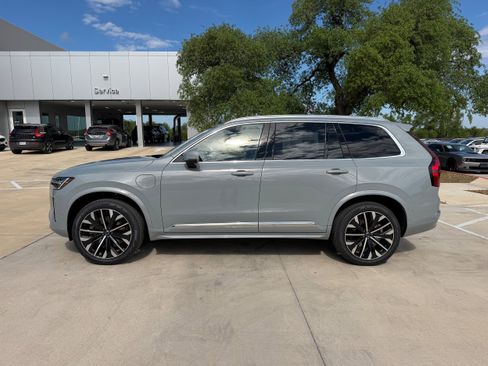 New 2026 Volvo XC90 T8 Plus w/ Protection Package Premier AWD/4WD image 3