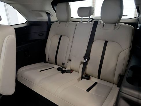 Certified 2024 MAZDA CX-90 Plug-In Hybrid w/ Premium Pkg image 29