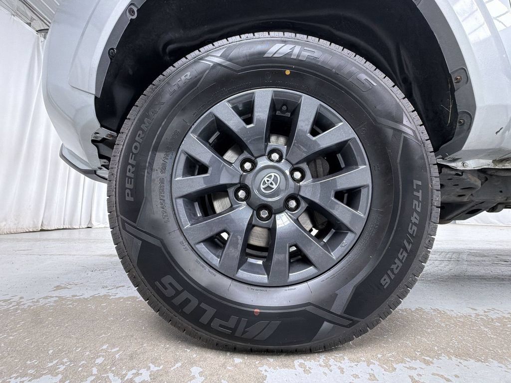 Used 2023 Toyota Tacoma SR5 AWD/4WD image 14
