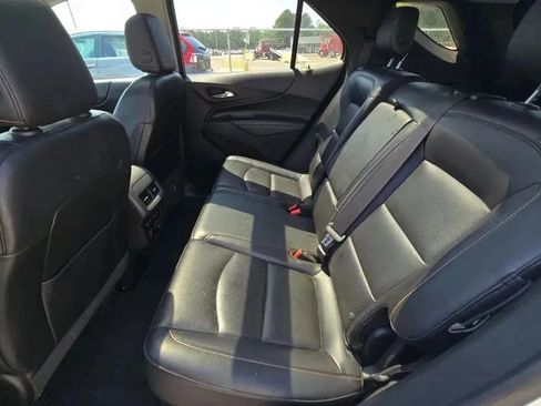Used 2018 Chevrolet Equinox Premier AWD/4WD image 6