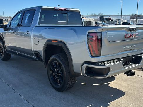 Used 2024 GMC Sierra 2500 AT4 w/ AT4 Premium Plus Package image 7