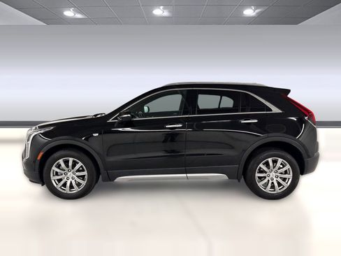 Used 2022 Cadillac XT4 Premium Luxury w/ Safety Alert Package AWD/4WD image 2