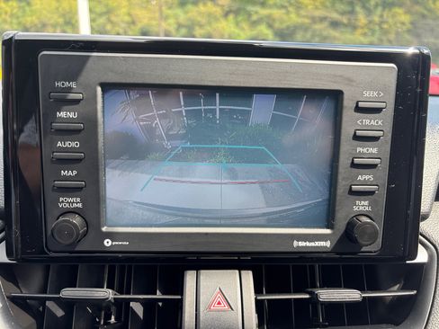 Used 2022 Toyota RAV4 XLE image 19