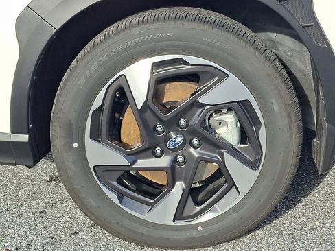 Certified 2025 Subaru Crosstrek 2.5i Limited image 9