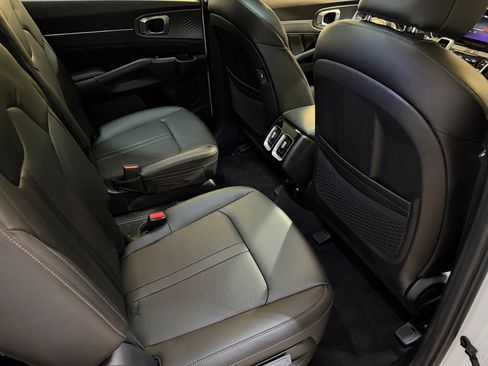Used 2023 Kia Sorento SX FWD image 44