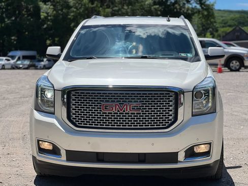 Used 2015 GMC Yukon XL Denali w/ Touring Package AWD/4WD image 1