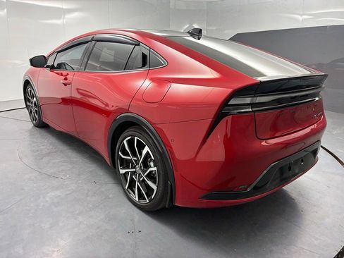 Used 2024 Toyota Prius Prime Premium w/ Advanced Technology Package image 4