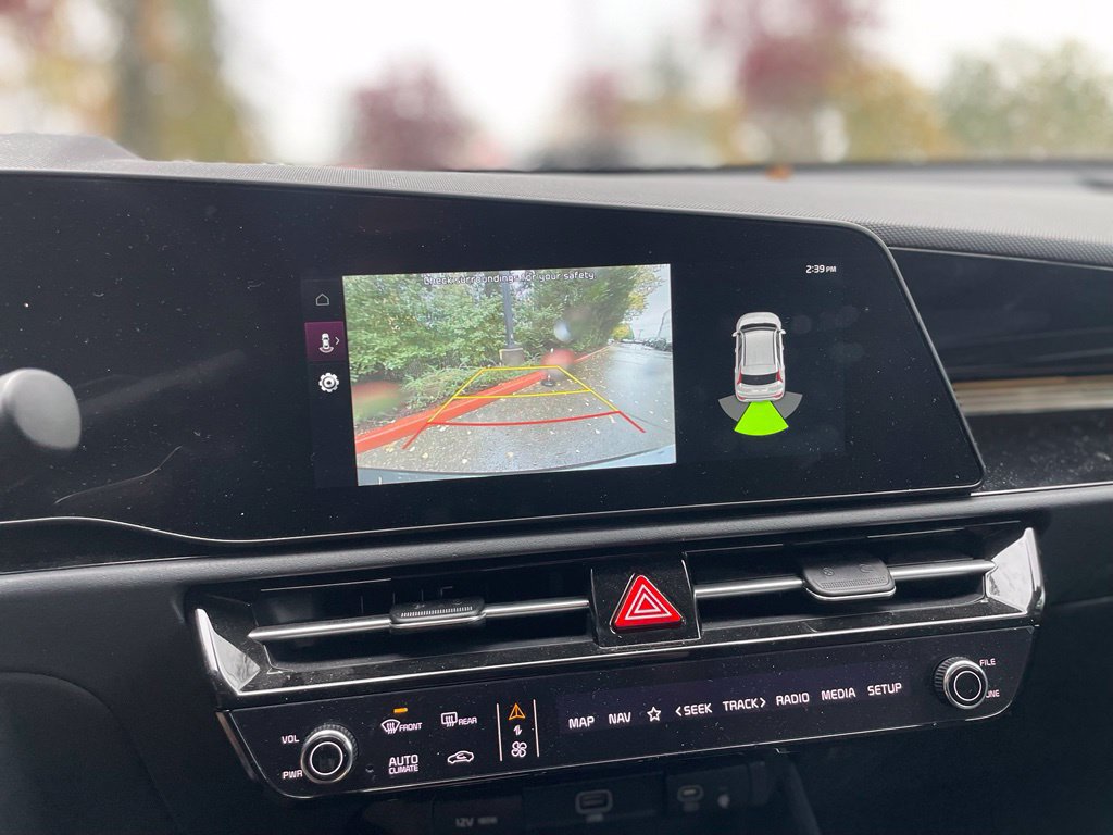 Used 2025 Kia Niro EX FWD image 18