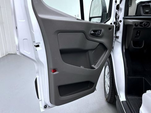 Used 2025 Ford Transit 350 XLT RWD image 9