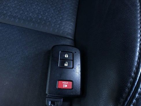 Certified 2022 Toyota Tacoma Limited image 25