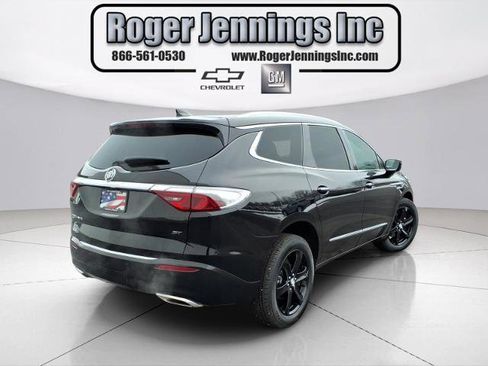 Used 2024 Buick Enclave Premium w/ Experience Buick Package image 4