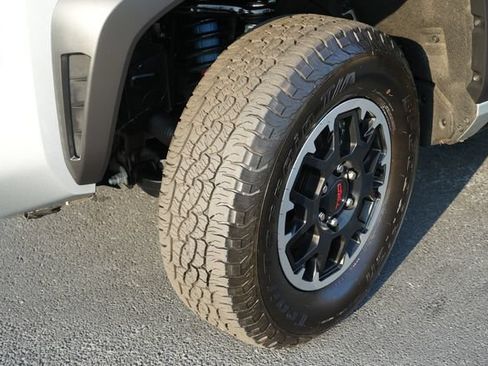 Used 2024 Toyota Tacoma TRD Off-Road AWD/4WD image 13