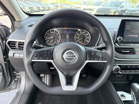Used 2019 Nissan Altima 2.5 S FWD image 18