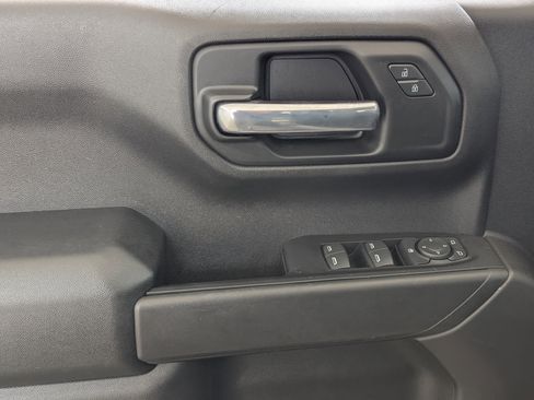 Used 2023 Chevrolet Silverado 1500 Custom image 15