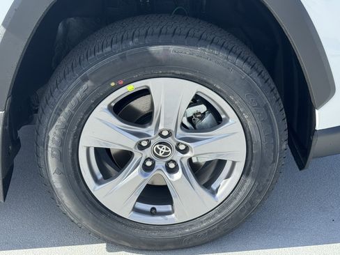 New 2025 Toyota RAV4 XLE image 15