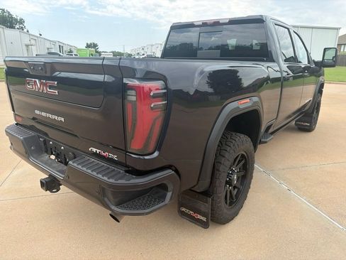 Used 2025 GMC Sierra 2500 AT4X AWD/4WD image 3