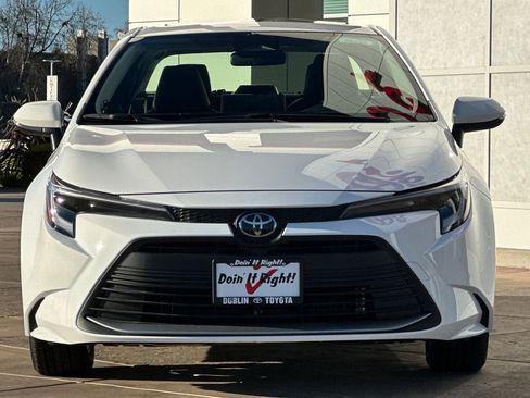 New 2026 Toyota Corolla XLE image 10