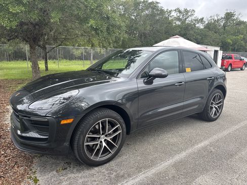 Used 2022 Porsche Macan AWD/4WD image 4