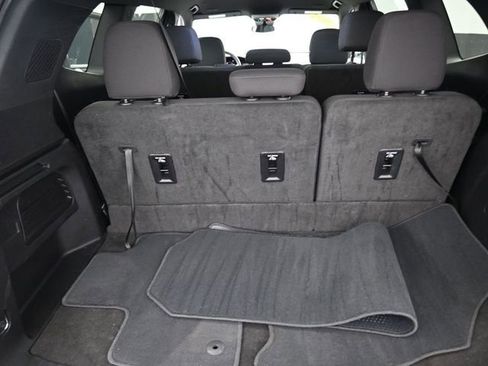 Used 2025 GMC Acadia Elevation image 27