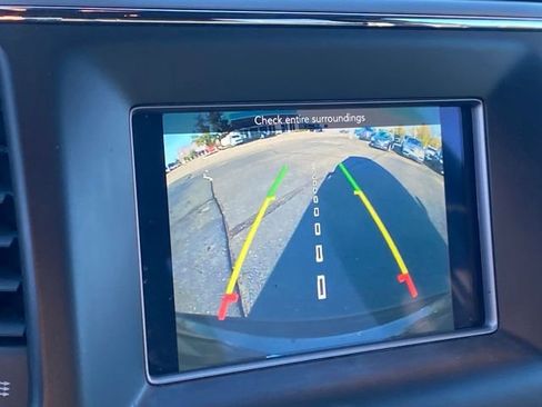 Used 2021 Jeep Grand Cherokee Laredo w/ Security & Convenience Group image 11