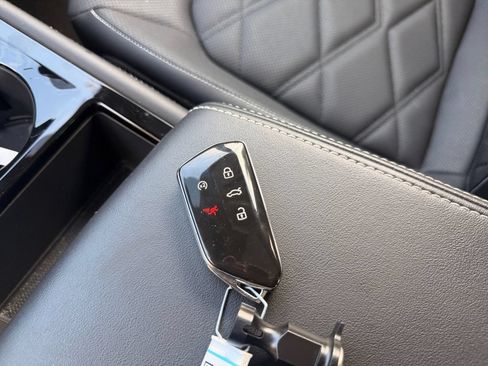 Used 2025 Volkswagen Atlas SE FWD image 36