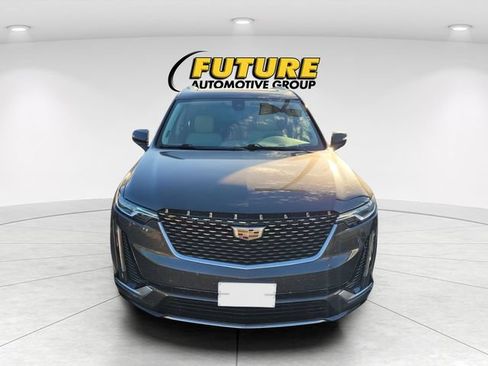 Used 2020 Cadillac XT6 Premium Luxury AWD/4WD image 2