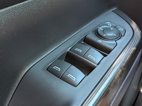 Used 2021 GMC Acadia SLT FWD image 23