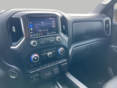 Used 2021 GMC Sierra 1500 AT4 w/ AT4 Preferred Package image 10