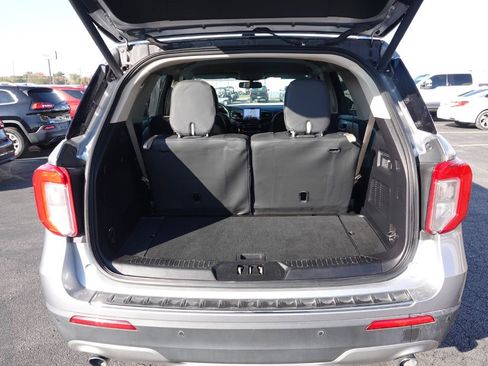 Used 2022 Ford Explorer Limited w/ Equipment Group 301A image 5