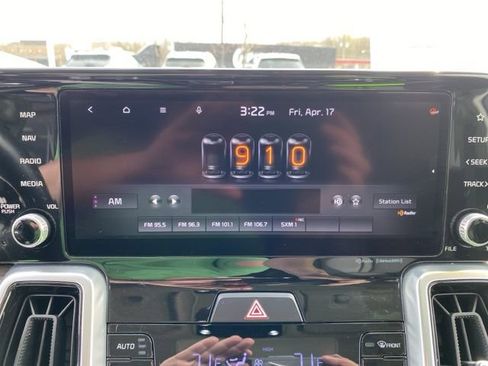 Used 2022 Kia Sorento EX AWD/4WD image 28