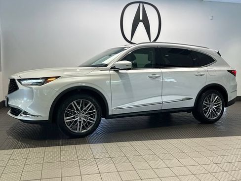 Used 2023 Acura MDX SH-AWD w/ Advance Package image 2