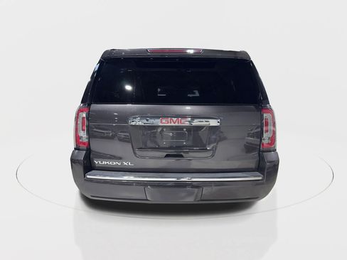 Used 2018 GMC Yukon XL Denali w/ Open Road Package image 12
