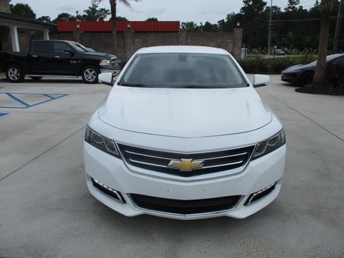 Used 2019 Chevrolet Impala LT FWD image 11