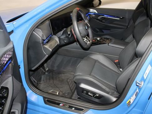 Used 2026 BMW M5 w/ Carbon Package AWD/4WD image 7