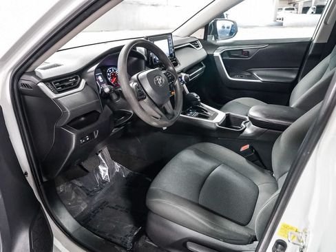 Certified 2022 Toyota RAV4 LE FWD image 18