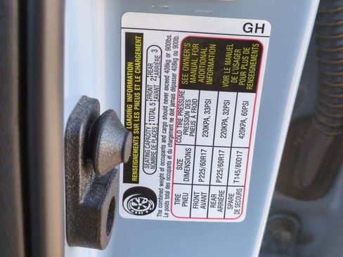 Used 2023 Subaru Crosstrek 2.0i Premium image 35