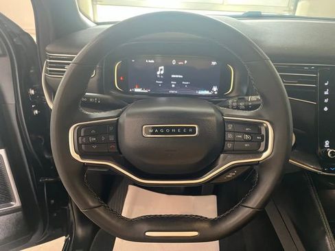 Used 2023 Jeep Wagoneer 4WD w/ Convenience Group I image 14