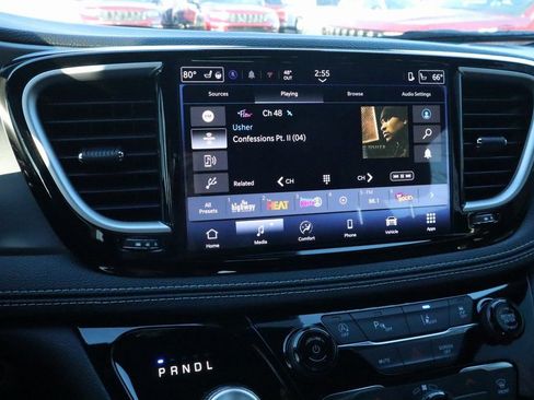 New 2026 Chrysler Pacifica Select FWD image 5