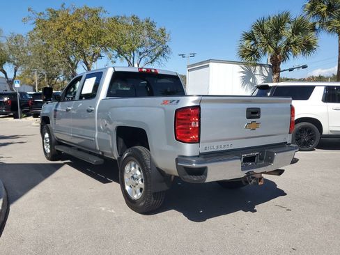 Used 2015 Chevrolet Silverado 2500 LT w/ LT Convenience Package image 3